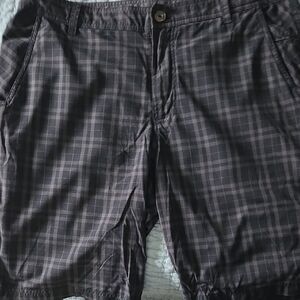 Lululemon Athletica Men's Plaid Shorts - Gray